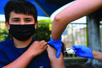 ۱۴ هزار دانش‌آموز در دشتستان واکسن دریافت کردند